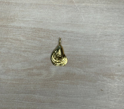 Oyster Charm